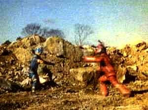 Kikaida vs Devil-Face Crab Red