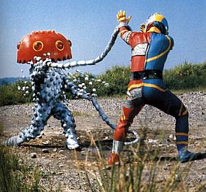 Lady Red Jellyfish vs Kikaida