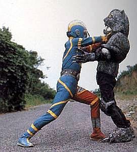 Kikaida vs Silver Cat